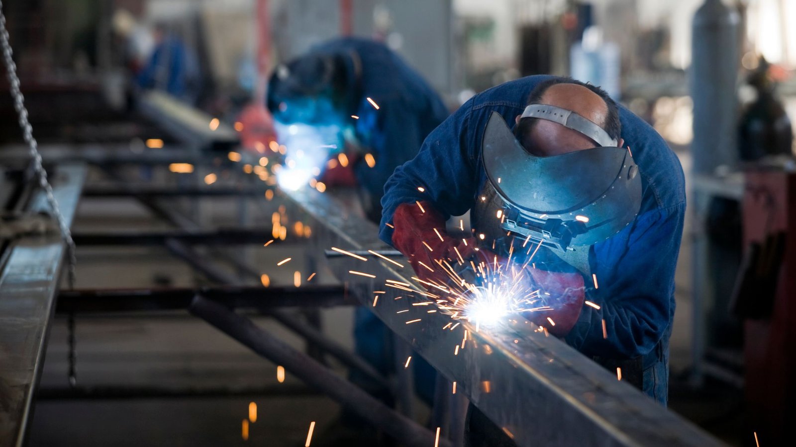 Difference Between Scrap Pipe and Pipe Made from HR Coil – Insights from Asian Steels, Manufacturer of Steel Pipes in India